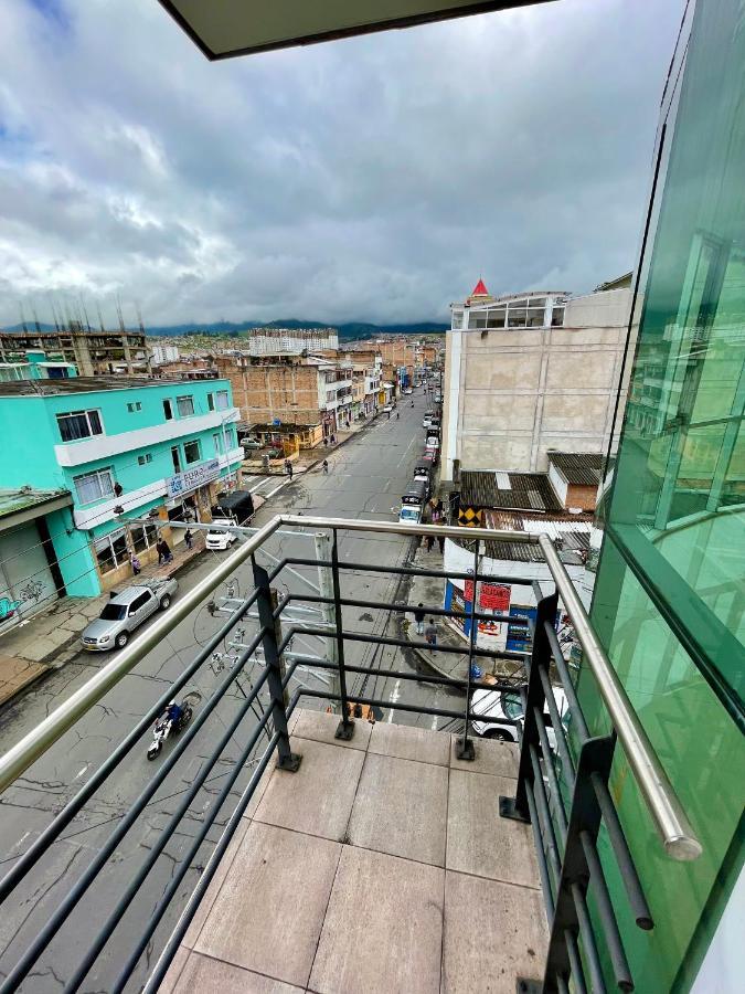 Hotel Home Pasto Bagian luar foto